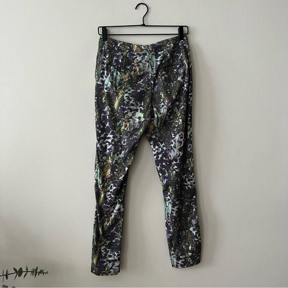 Lululemon Jet Crop Slim Joggers in Floral Sport White Multi Print - Picture 7 of 8